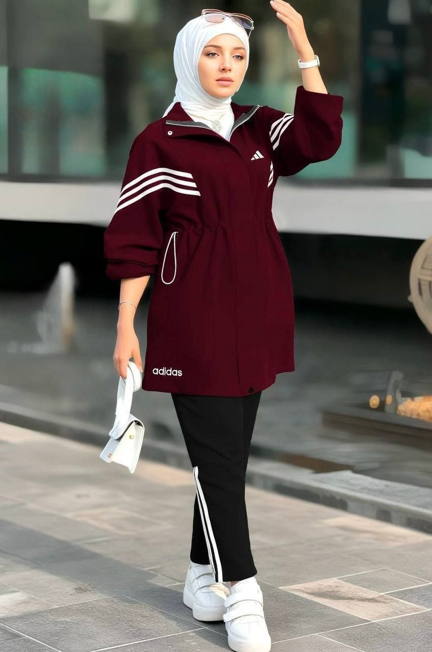 Elegant Women’s Sports Set – New 2025 Collection